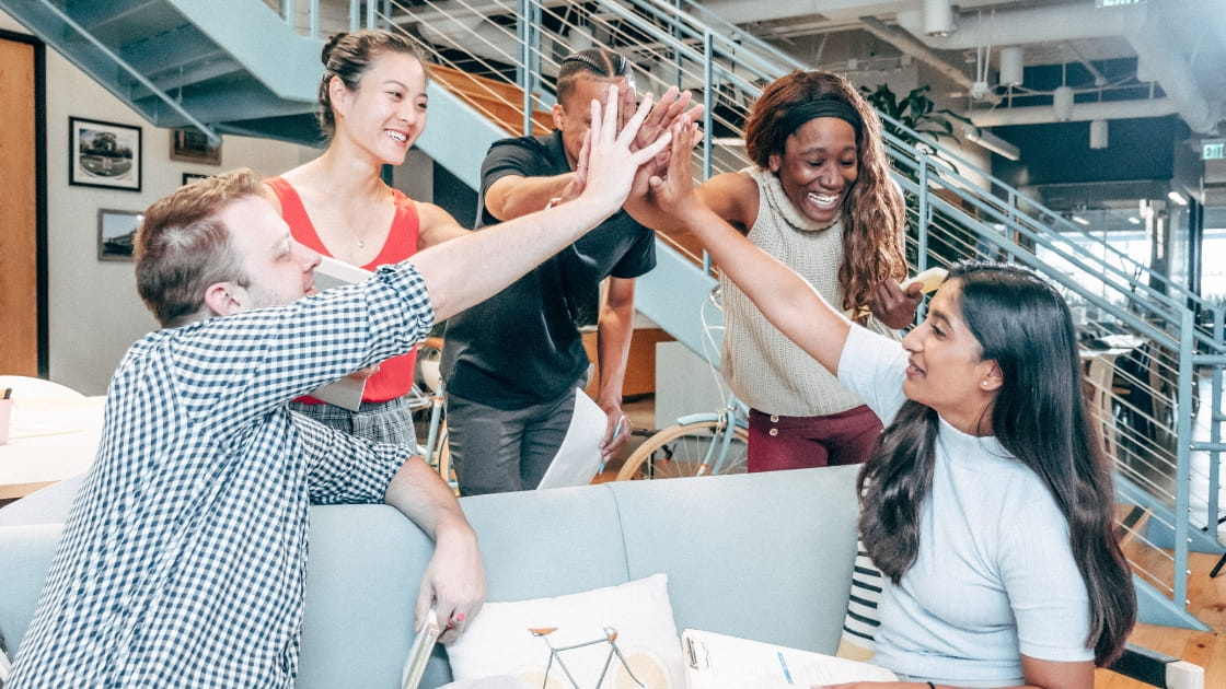 Encouraging peer-to-peer recognition
